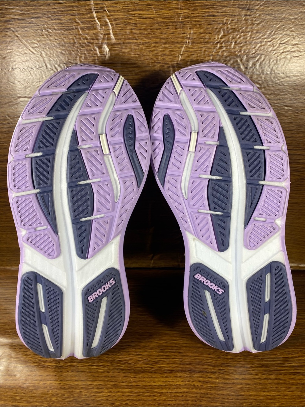 Brooks Ghost Max 3 women’s shoe size 7.5 - Picture 10 of 11